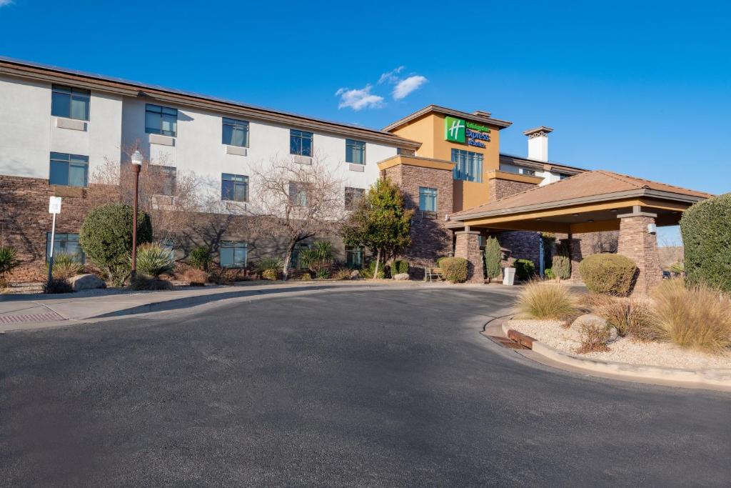 Holiday Inn Express Hotels & Suites Washington-North Saint George an IHG Hotel Main image 1